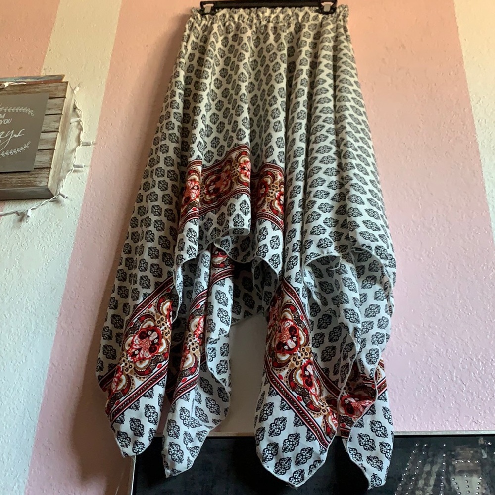✨ Asymmetrical Pattern Skirt ✨